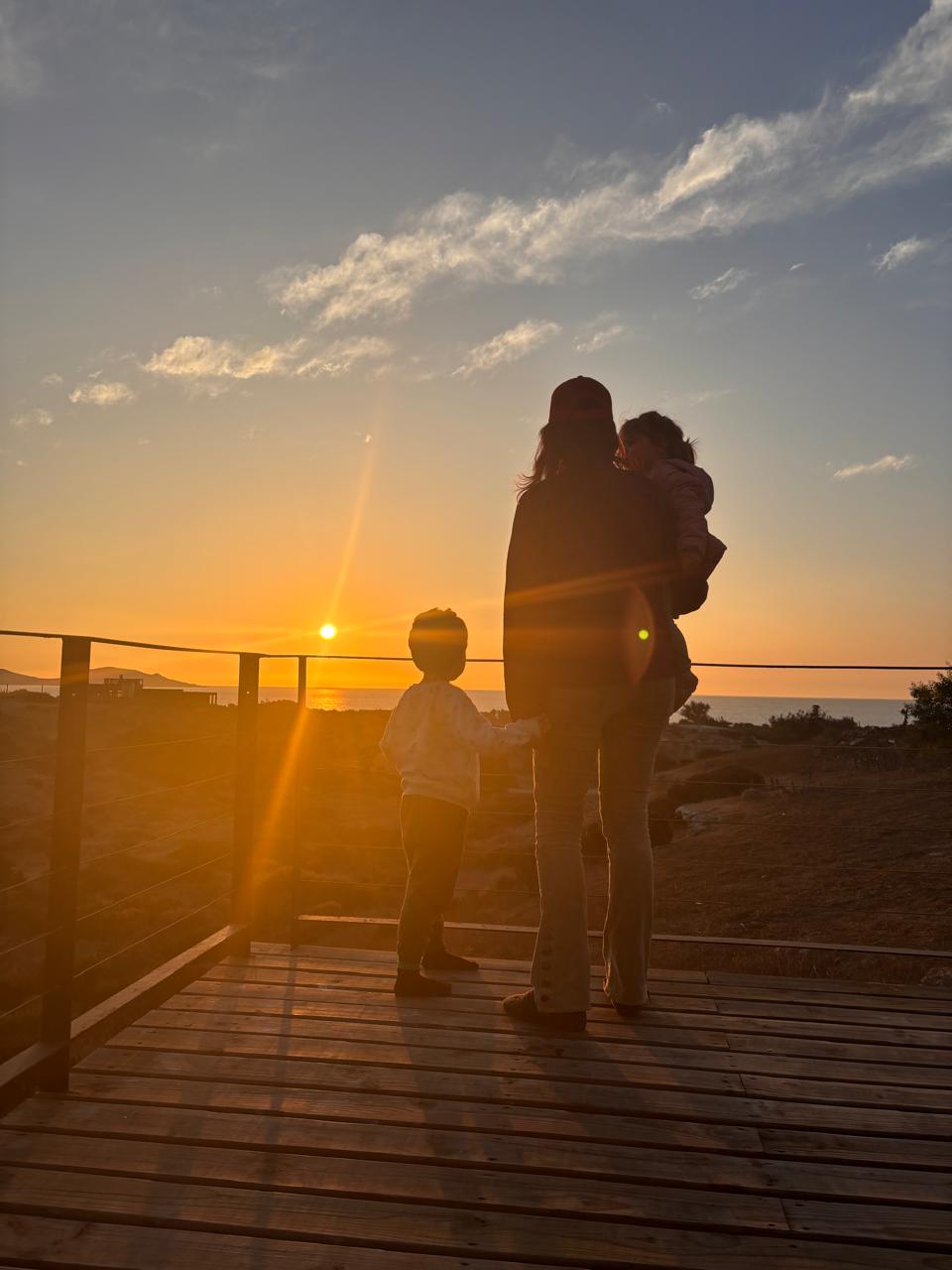 Marilú junto a sus hijos